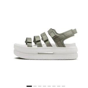 Women’s Nike Icon Classic Sandals